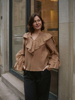 Neo Noir Nula Flounce bluse Mørk Sand