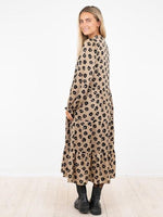 Neo Noir Layli Distressed Dot kjole