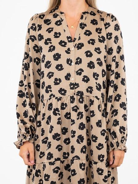 Neo Noir Layli Distressed Dot kjole